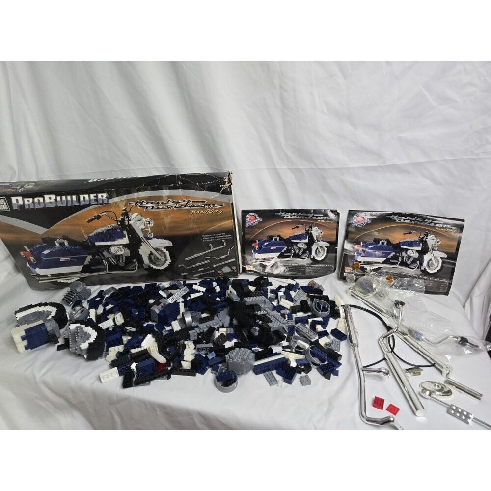 2001 Mega Bloks ProBuilder  Harley Davidson Road King 9770-PARTS ONLY-INCOMPLETE